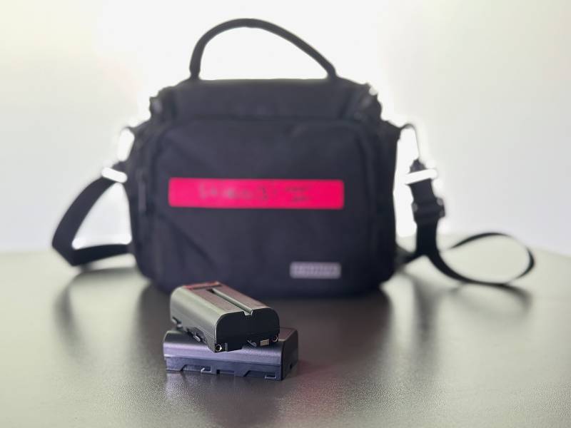 2x Sony NP-F750 Batteries