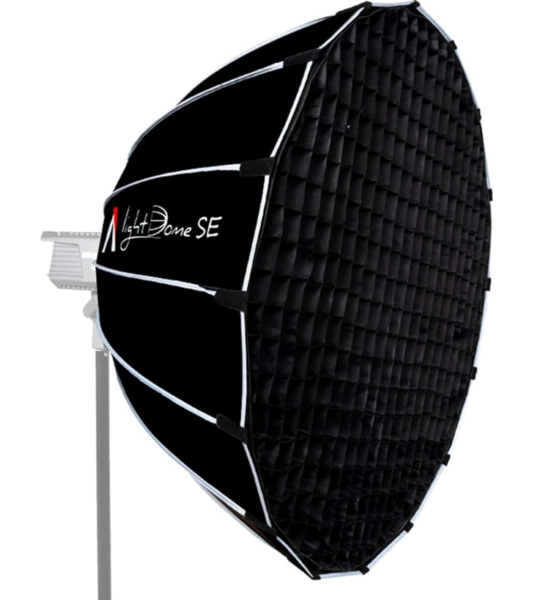 Eclairage Aputure 120D MKII avec Light Dôme et kit fresnel + pied