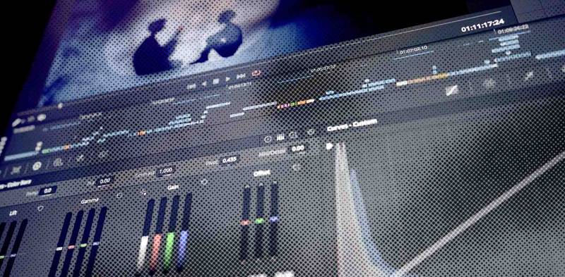 Louer salle d’étalonnage DaVinci Resolve avec Blackmagic Micro Panel et écran calibré, que vous soyez à Paris, Toulouse, Montpellier ou en Occitanie